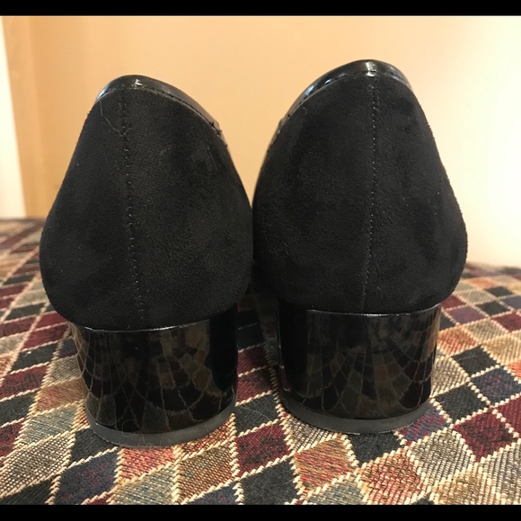 Bandolino Black Suede shoes. - Picture 3 of 5